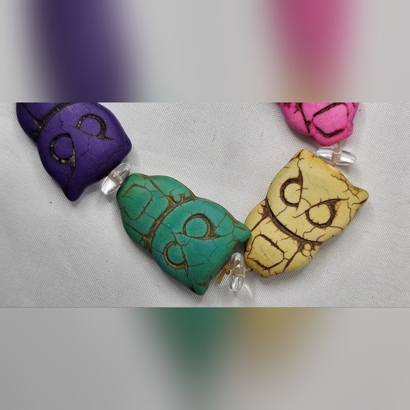 Owl  Howlite Colores Owl Stretch Bracelet - Picture 4 of 5